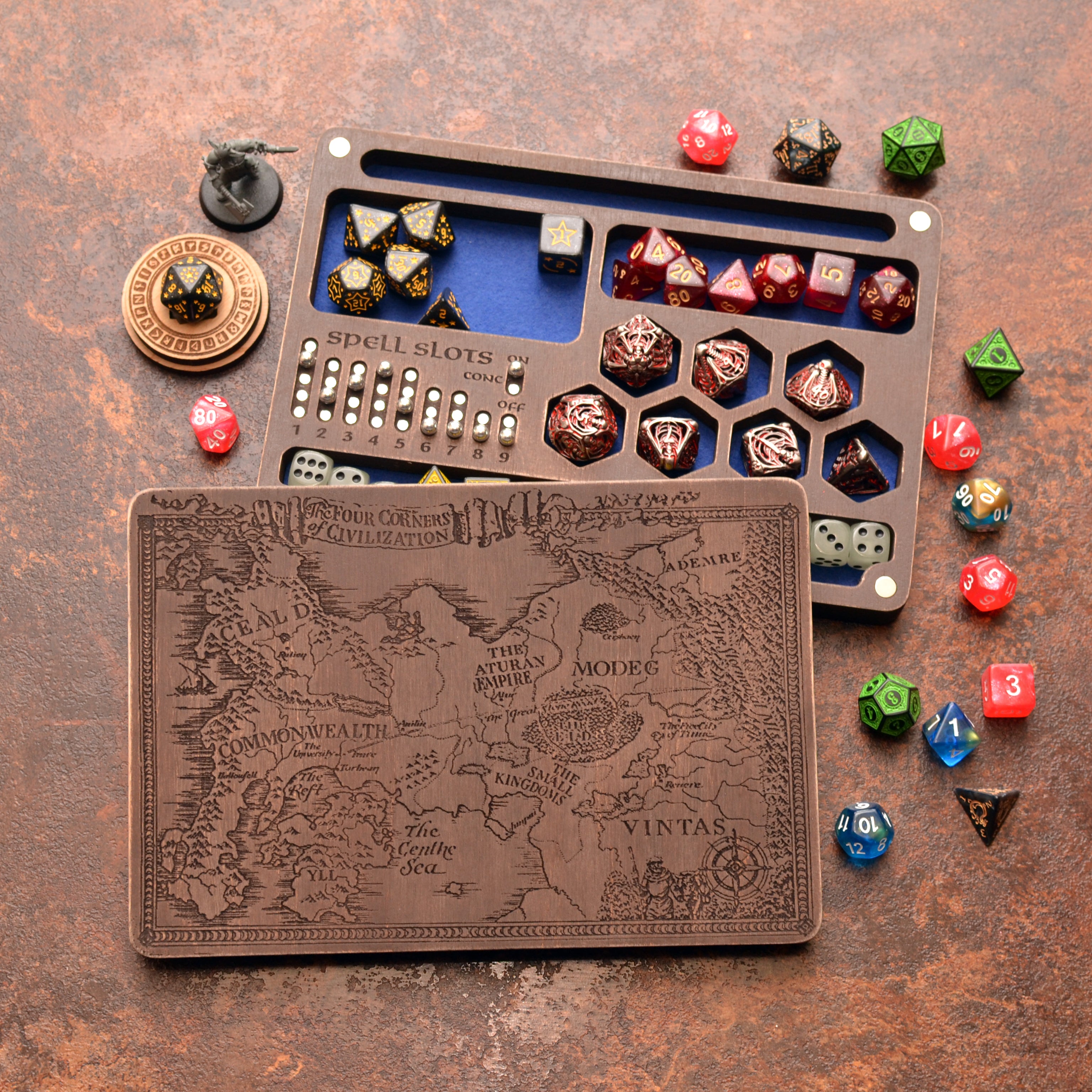Handcrafted wooden dice box and tray, Dungeons & Dragons fans. Idea as a Wyvern Dice Vault.