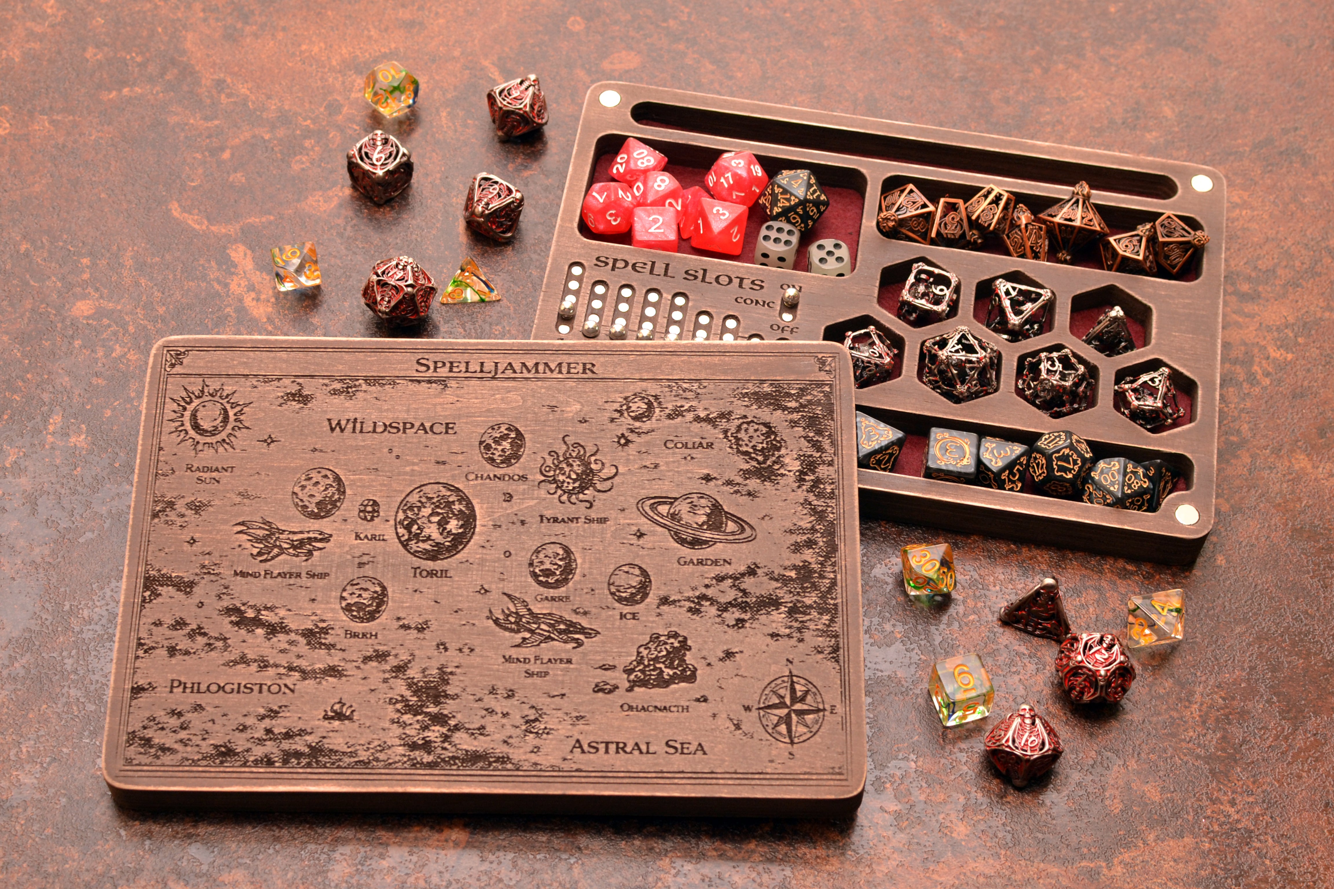 Handcrafted wooden dice box and tray, Dungeons & Dragons fans. Idea as a Wyvern Dice Vault.