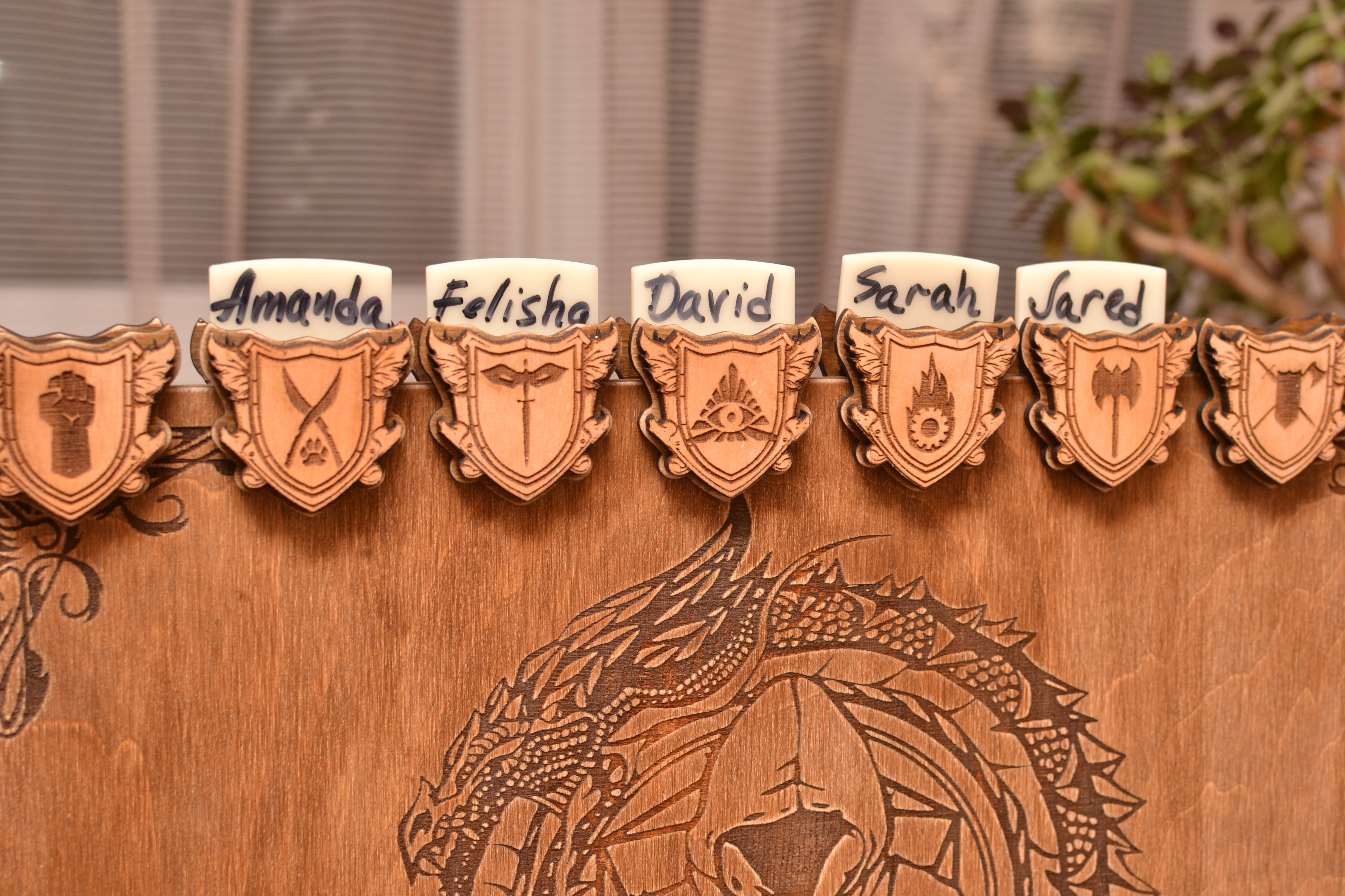 DM Book Screen. Wooden RPG GM Screen for DnD. Brown.